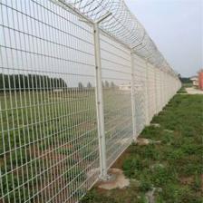 監獄安全防護設施 刺繩網、刀片防護欄與防撞設施的功能與應用